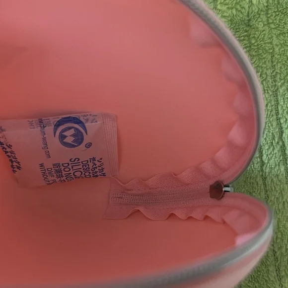 Dior Light Pink Pouch, New! - Picture 3 of 7